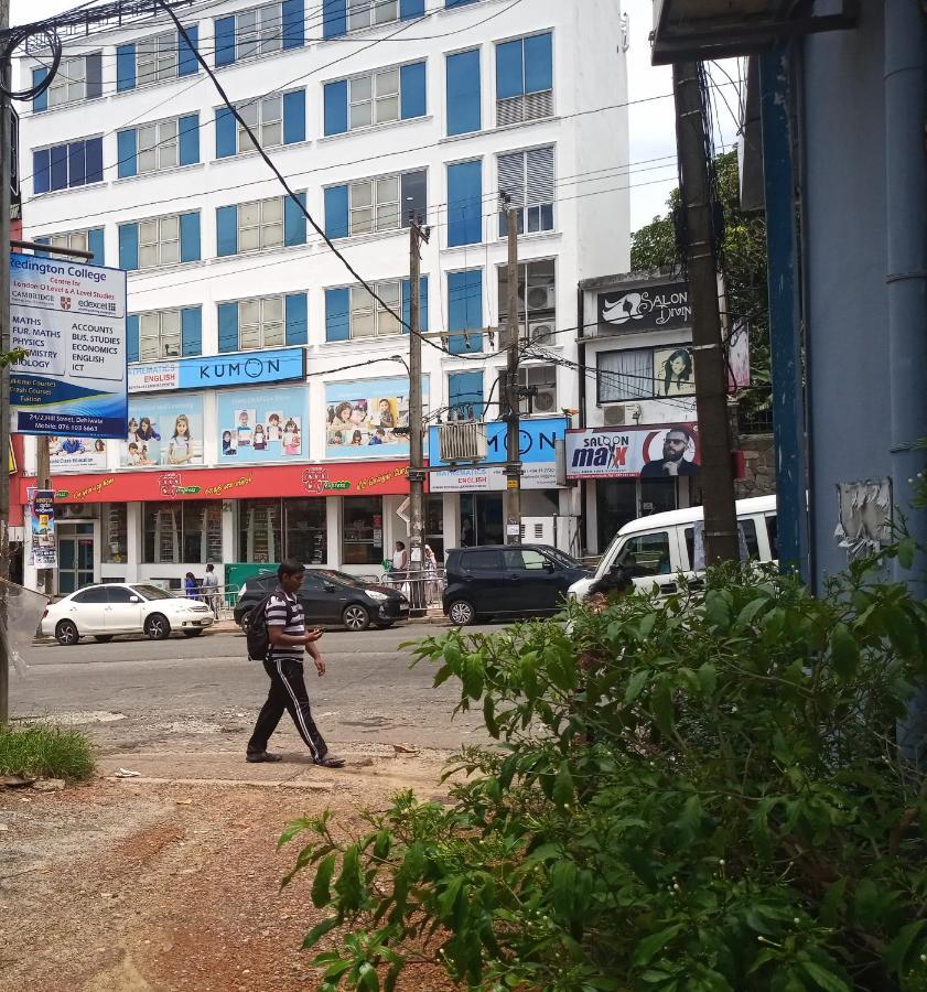 Apartmán Ocean Pebbles Dehiwala-Mount Lavinia Exteriér fotografie